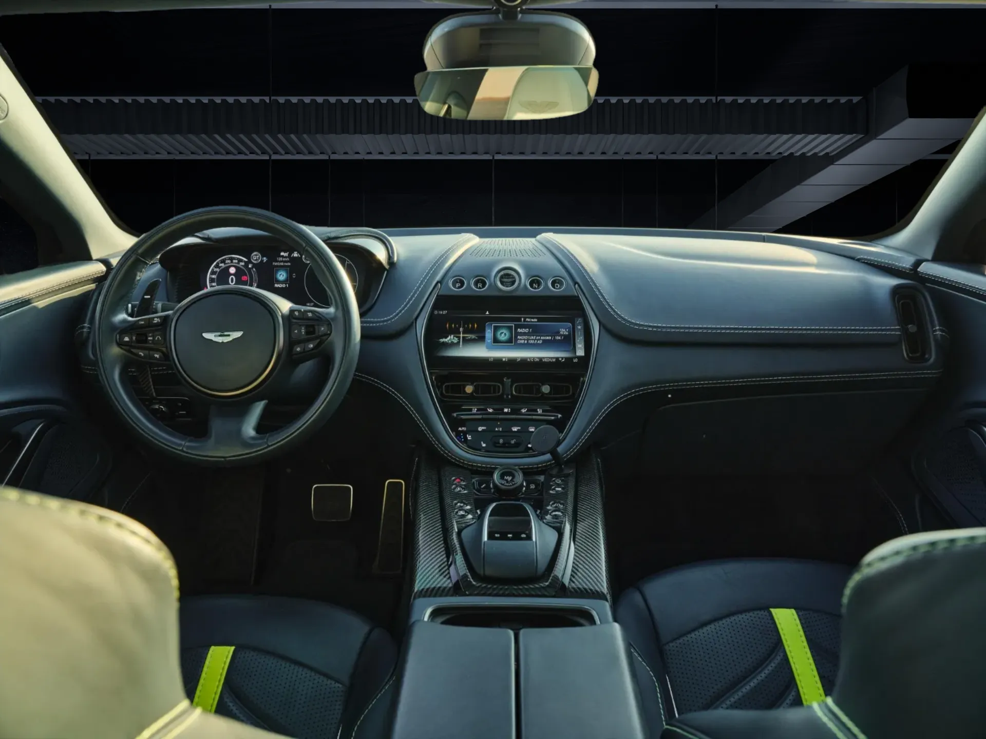 Aston Martin DBX 707 - image 5