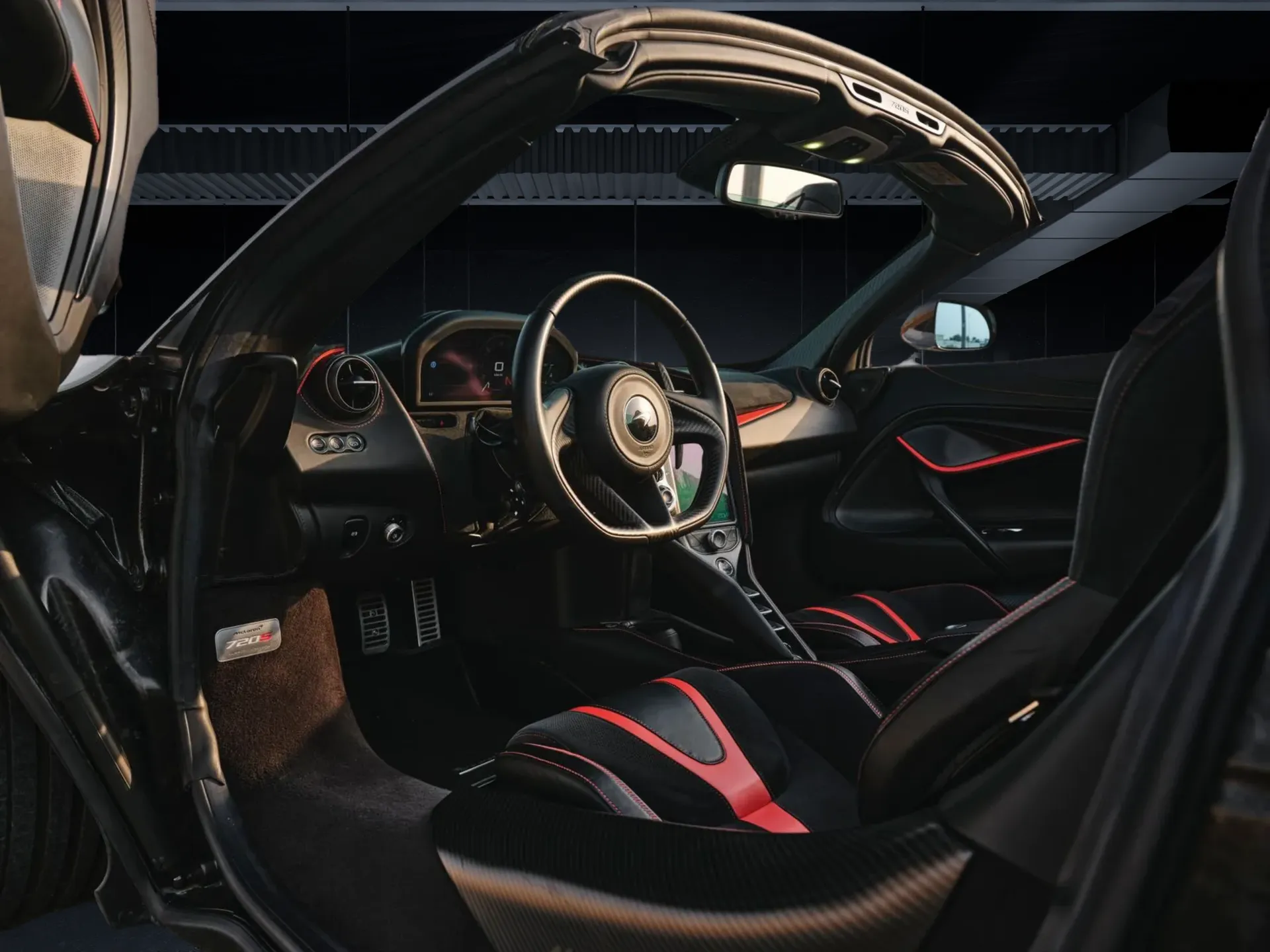 McLaren 720S Spyder - image 3